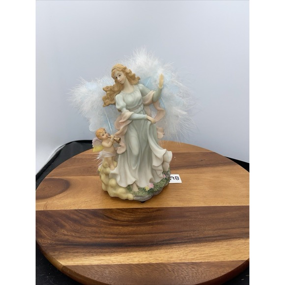 Angel  With Feather Fiber Optic Lights Up And Plays Hark The Herald Angels Sing - Picture 8 of 8